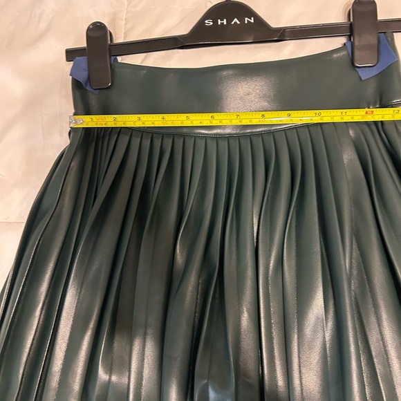 Emily McCarthy Forest Green Faux Leather Pleated Skirt - Picture 3 of 5